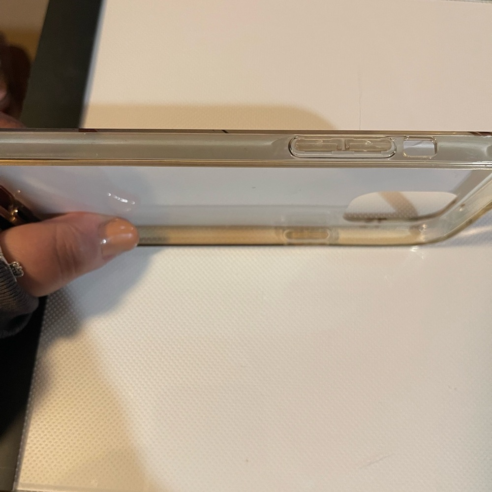 White and rose gold marble case for iPhone 12 Pro Max - Picture 2 of 2